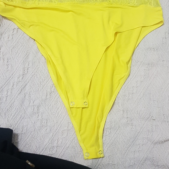 🌶 Forever 21 NWT Yellow Bodysuit🌶 - Picture 2 of 6